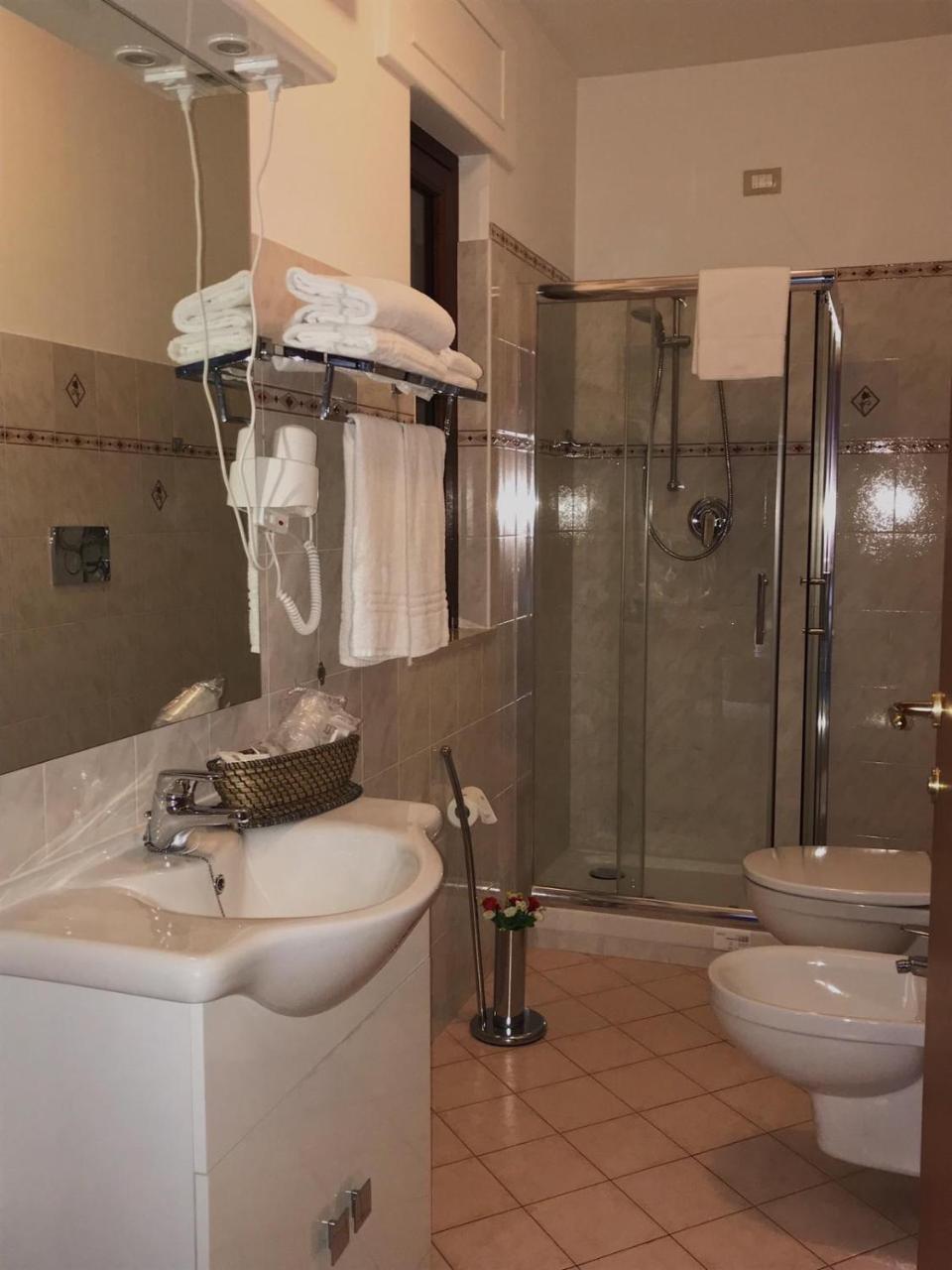 Hotel Opera' Moscufo 外观 照片