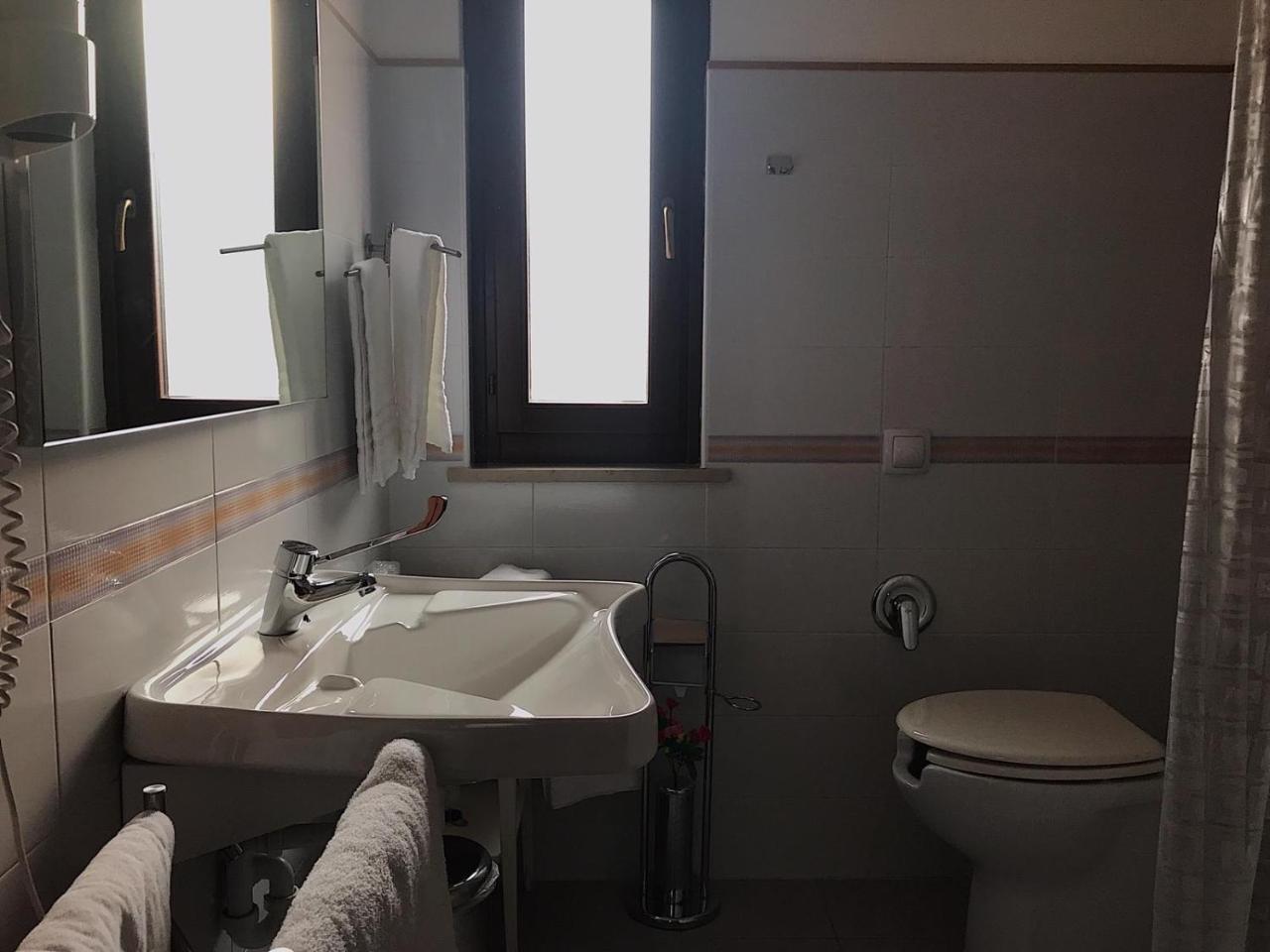 Hotel Opera' Moscufo 外观 照片