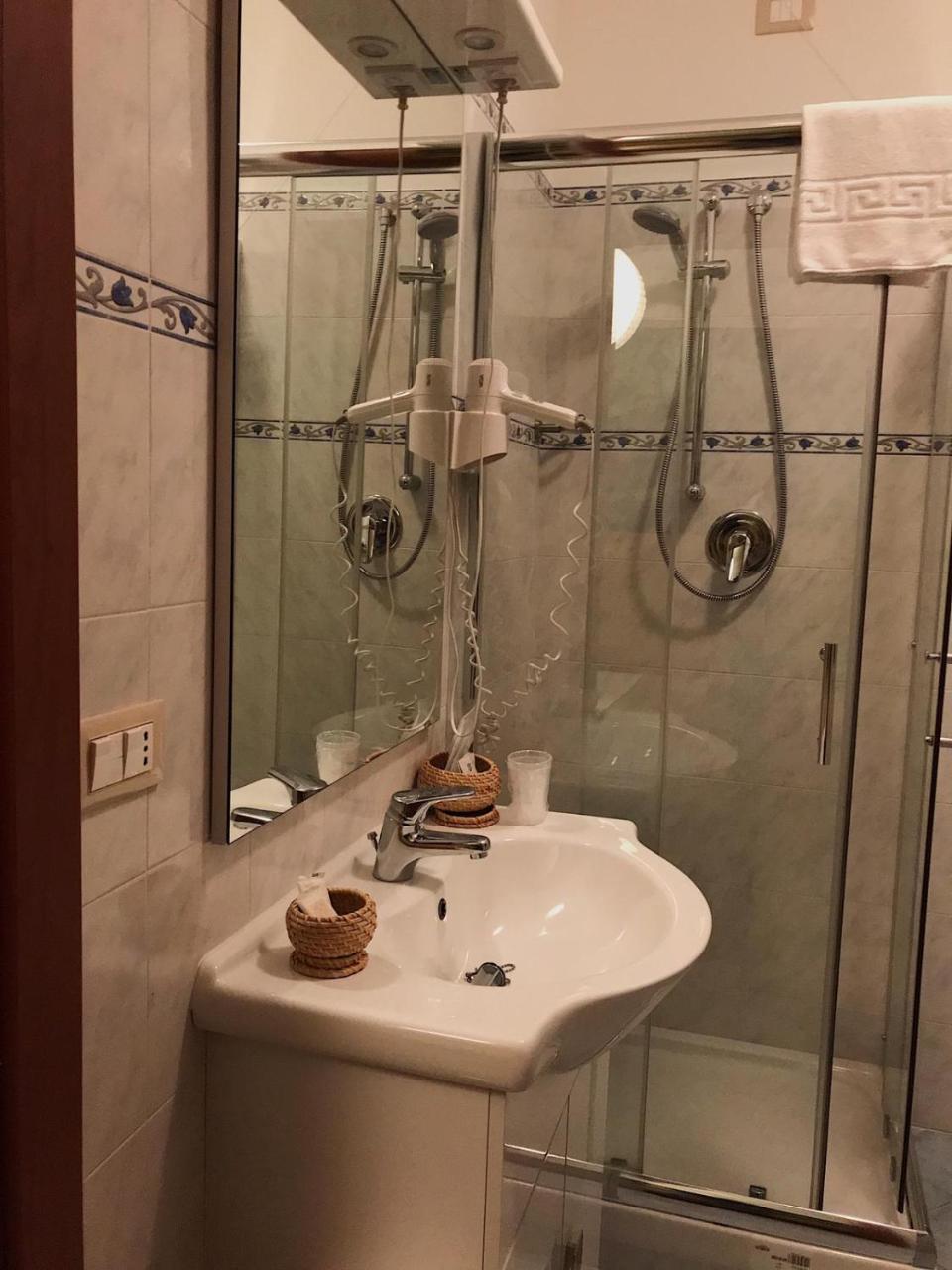 Hotel Opera' Moscufo 外观 照片